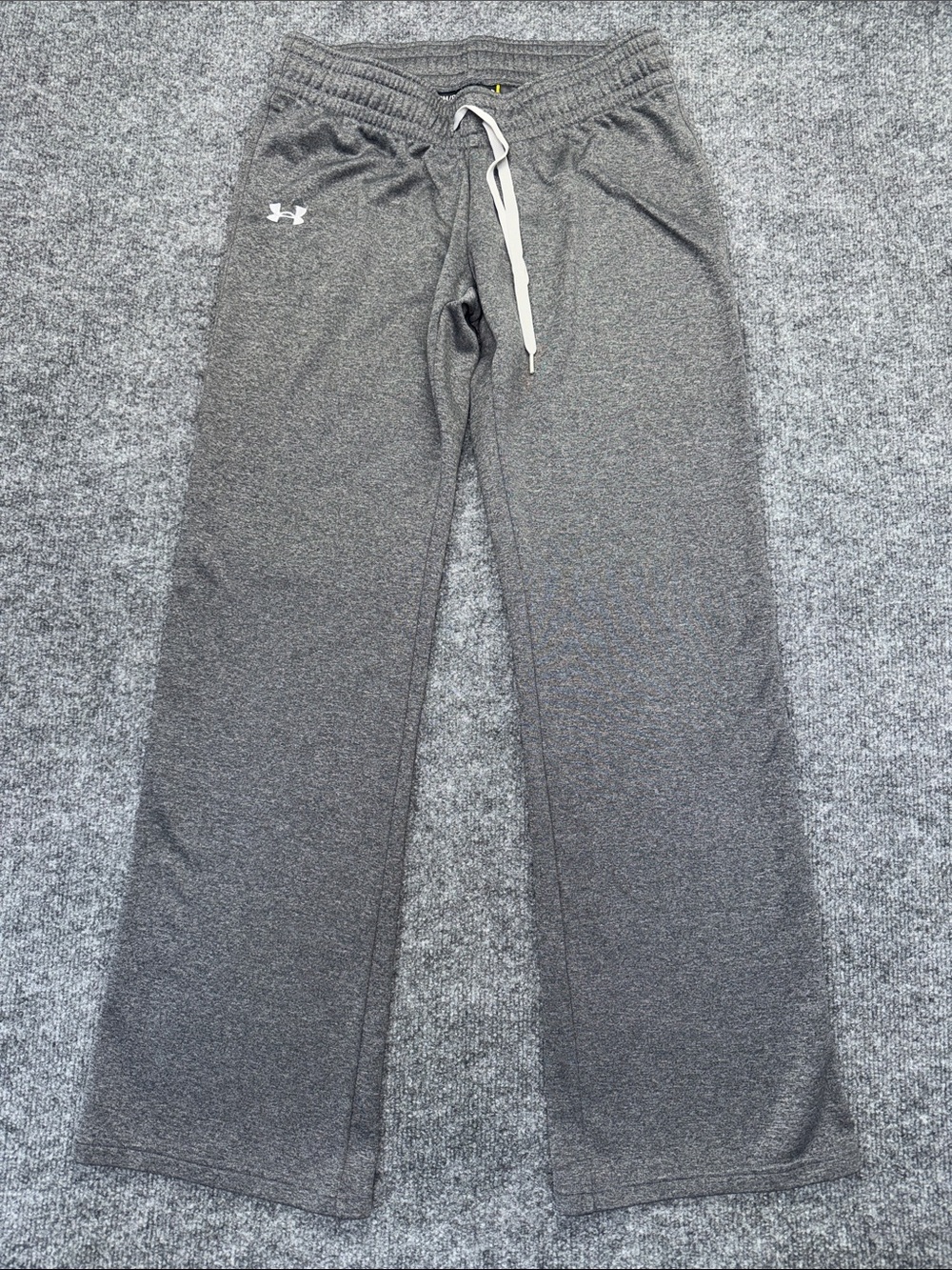 Under Armour semi-fitted fleece sweatpants with Drawstring